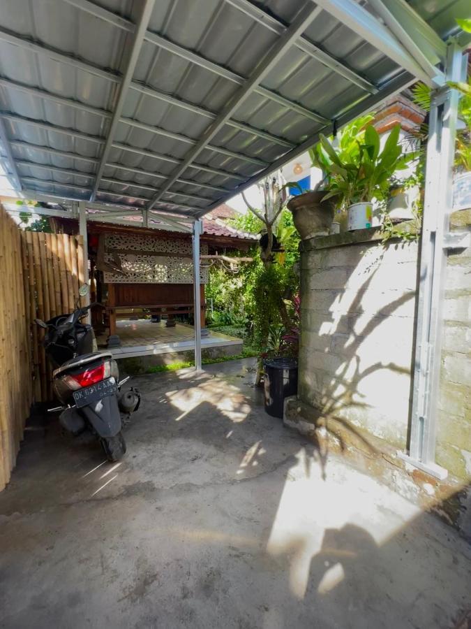 Varmana Ubud Guest House Exterior photo